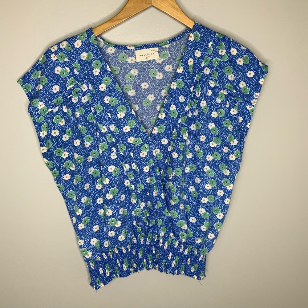 Mellow day Blue Floral Short Sleeve Top - Picture 1 of 7